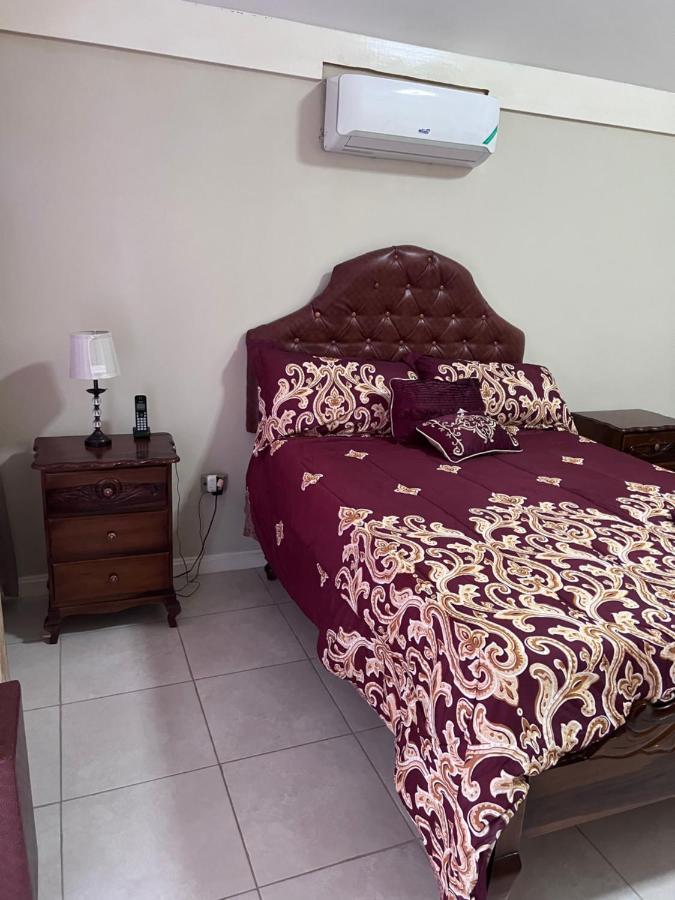 Comfort Rest Ocho Rios Esterno foto